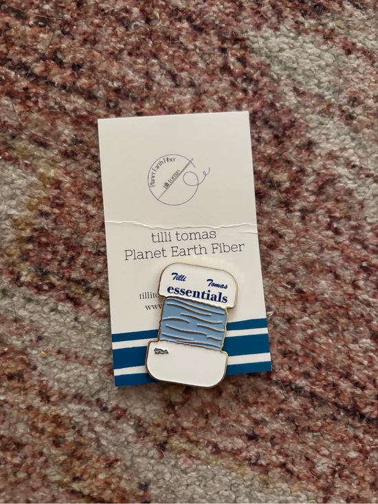 Tilli Tomas Other - Tilli Tomas Blue Essentials Card Needleminder